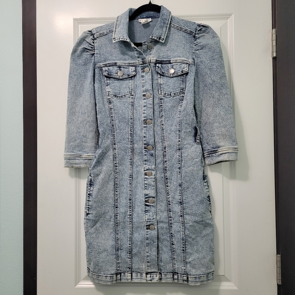 Venus Women's Blue Denim Button-Up Knee Length Dress Size 4